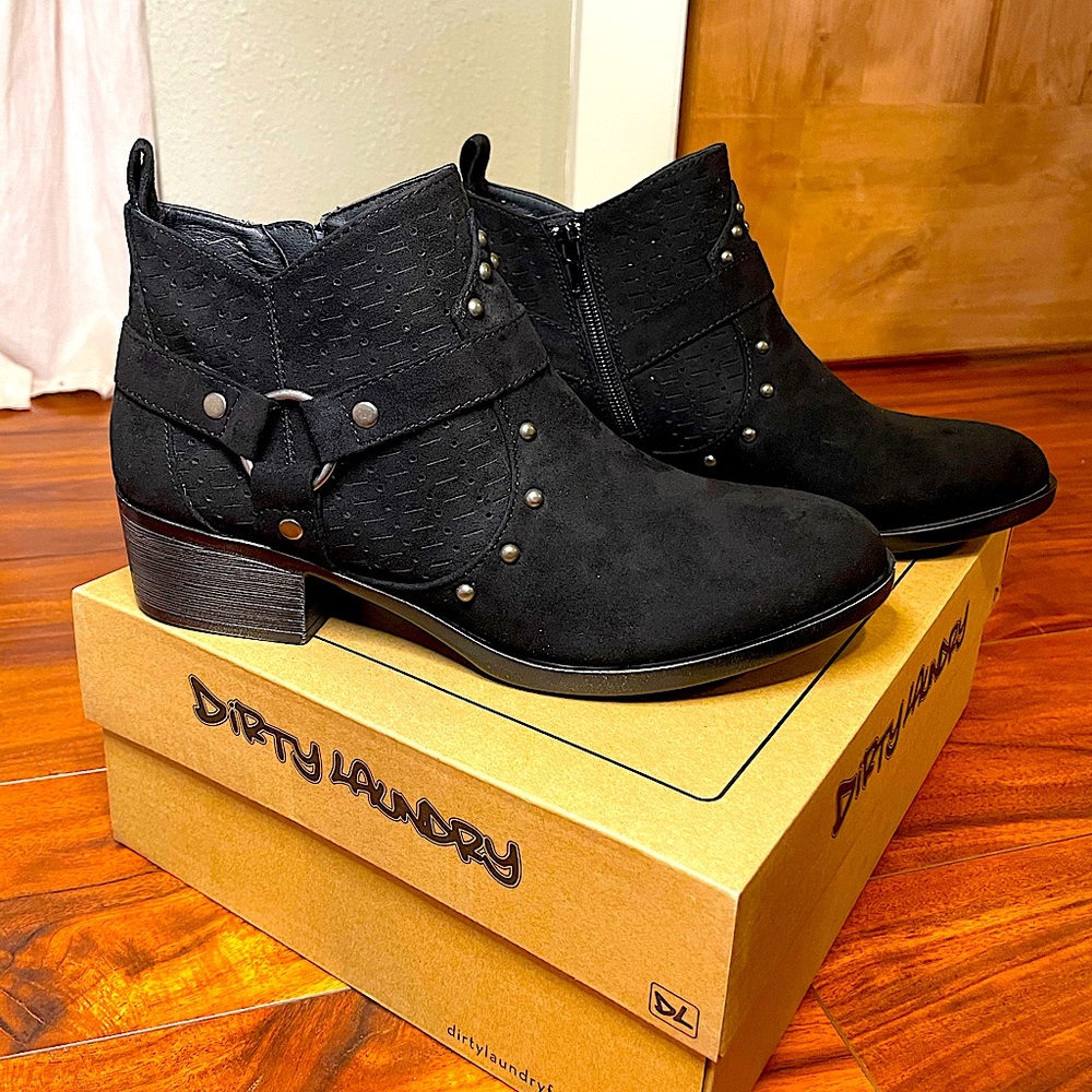 Black Western Style Ankle Booties with Heel